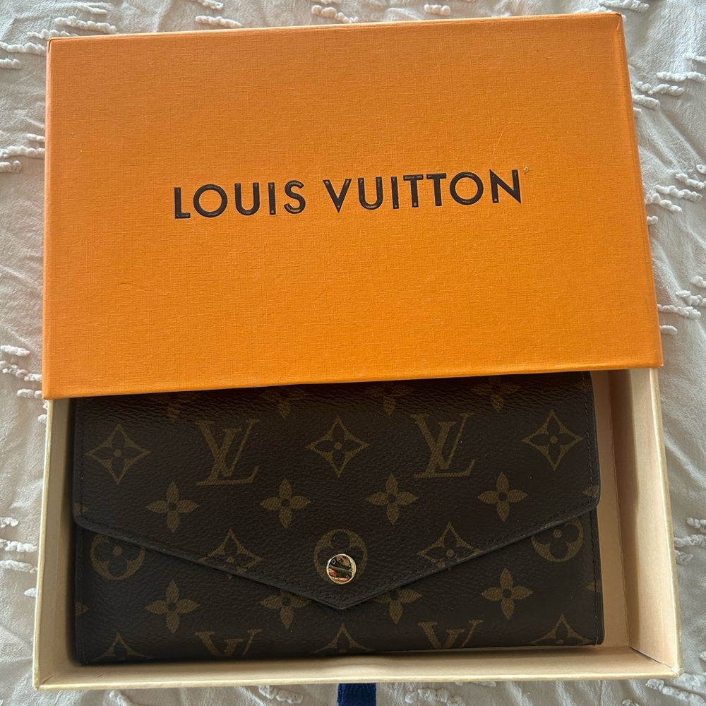 Louis Vuitton Envelope Sarah Wallet